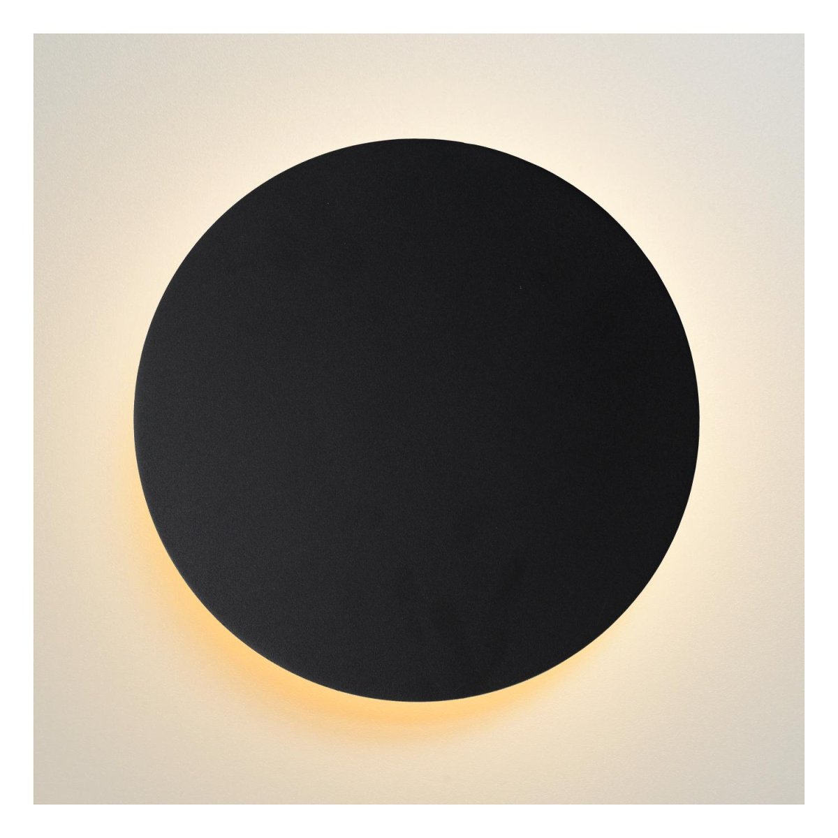 Eklyps LED Ø25 Svart vegglampe Fra Lucide - Med en diameter på 25 centimeter er nok til at en enkelt lampe gir et mindre rom en koselig glød.
