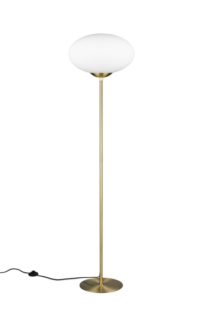 Fomento Matt messing gulvlampe Fra Trio Lighting - Kombinasjonen av matt messing og hvitt glass skaper en følelse av luksus og raffinement.