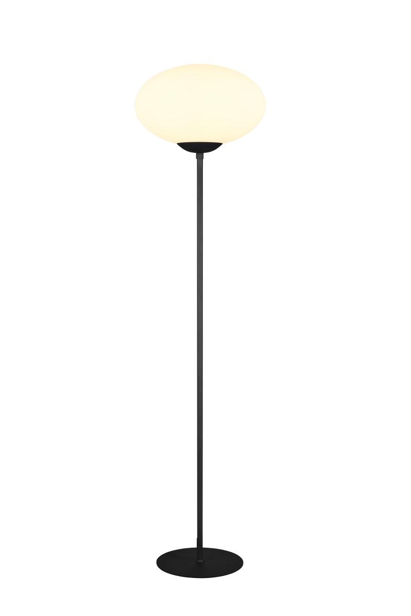 Fomento Svart gulvlampe Fra Trio Lighting - Kombinasjonen av matt sort og hvitt glass skaper en følelse av luksus og raffinement.
