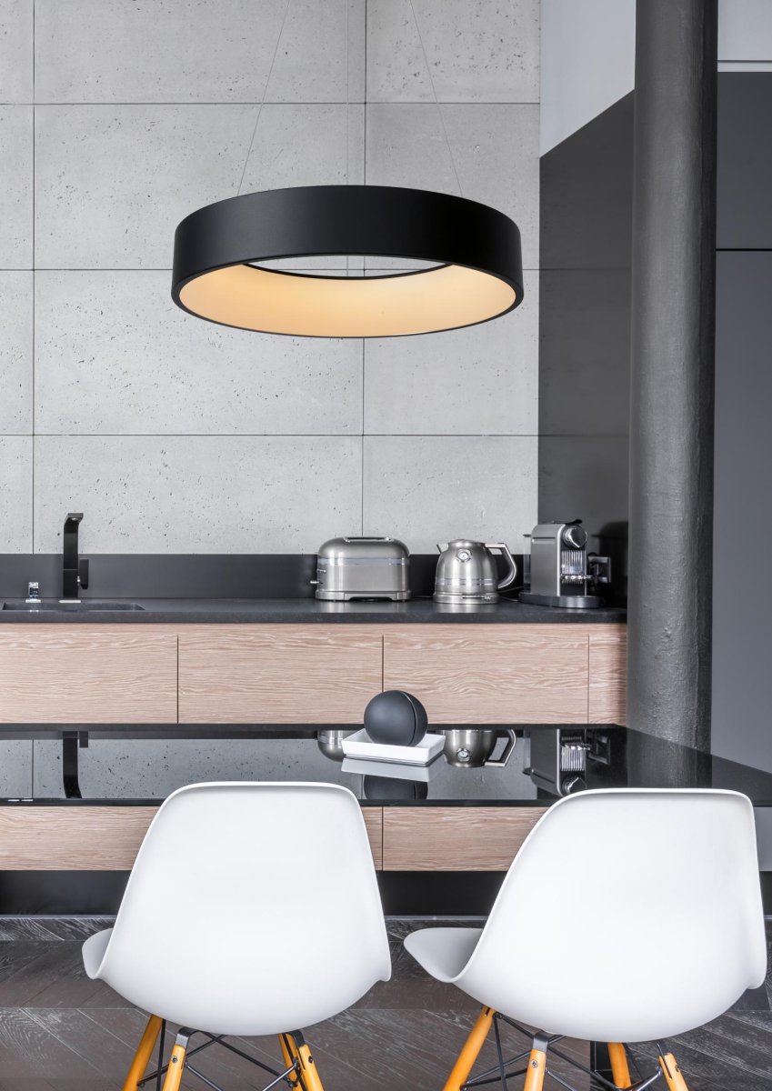 Talowe Led Ø60 Svart Taklampe Fra Lucide - Det sirkulære lyselementet er utstyrt med en integrert LED-lyskilde som enkelt kan kobles til en ekstern dimmer om du ønsker det.