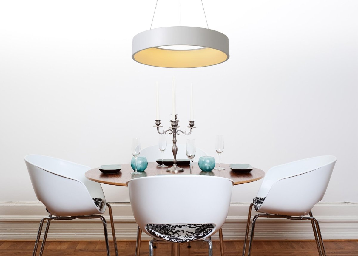 Talowe Led Ø60 Hvit Taklampe Fra Lucide - Det sirkul&aelig;re lyselementet er utstyrt med en integrert LED-lyskilde som enkelt kan kobles til en ekstern dimmer om du &oslash;nsker det.