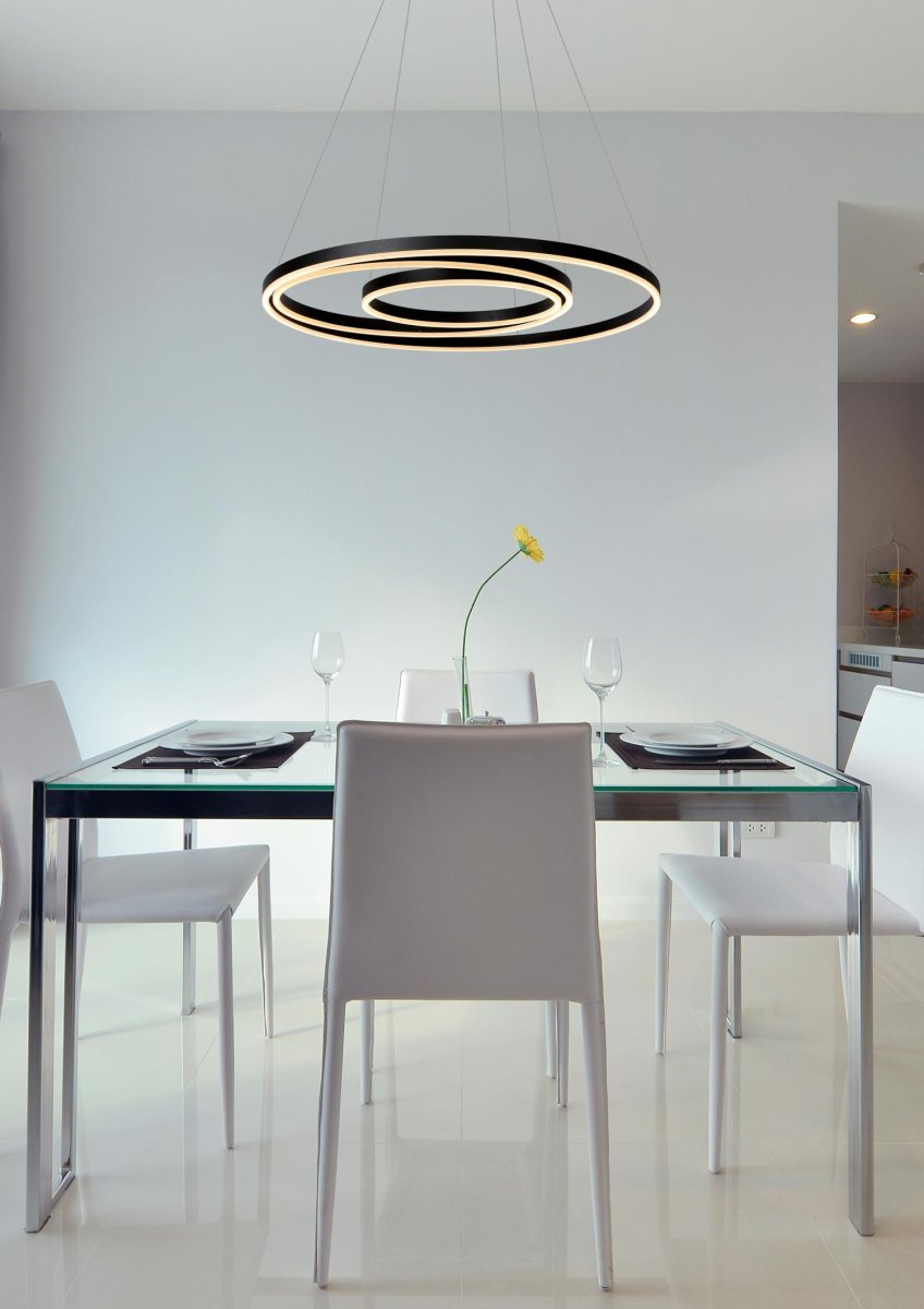Triniti Ø80 Svart Taklampe Fra Lucide - Unike produktegenskaper:Med integrert dimbar LED-lyskildeUtstyrt med varmt hvitt lys (3000K)Denne lampen er høydejusterbarLett å koble til en dimmer (ekskl.