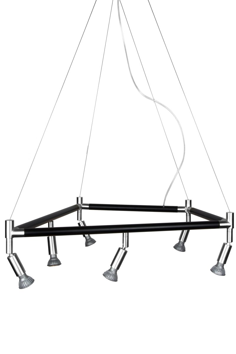 Mr Hyde 70cm Krom Taklampe Fra Globen Lighting - Spektakul&aelig;rt anheng Mr Hyde XL laget i matt svart lakkert metall med kontrasterende deler i krom.