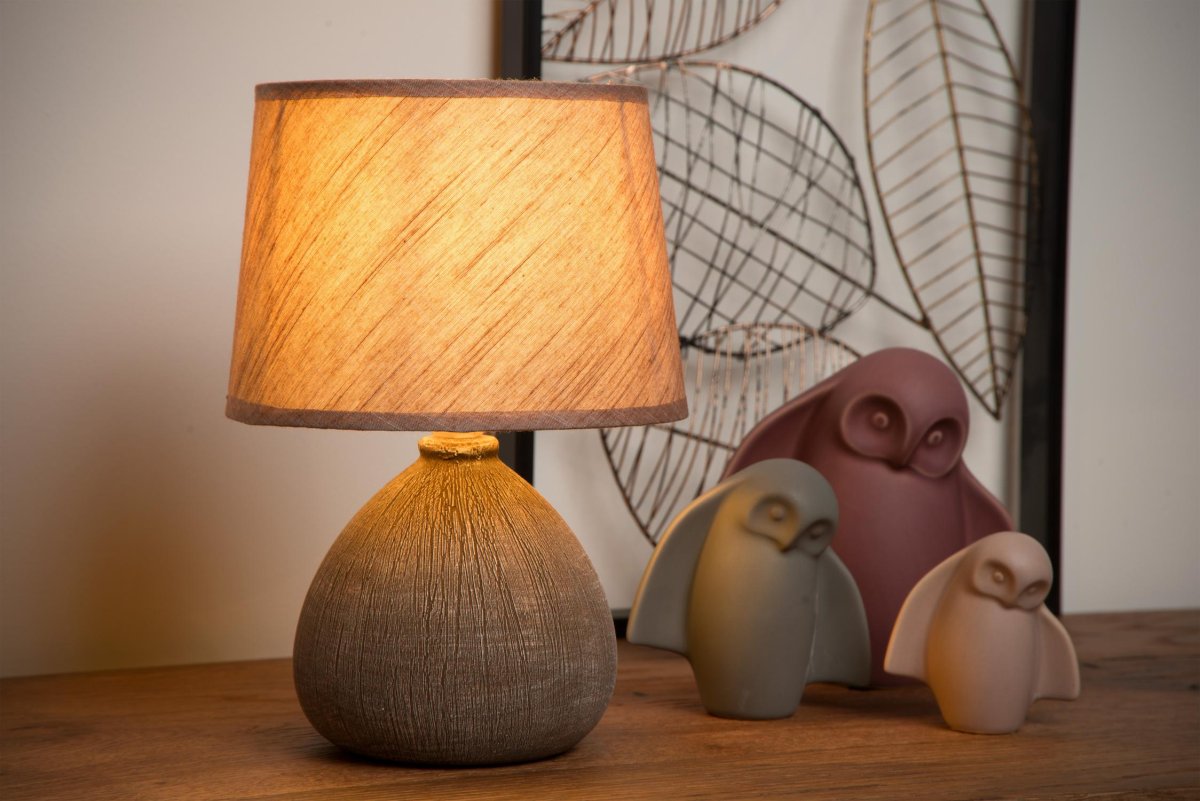 Ramzi 26cm Brun bordlampe Fra Lucide - Du kan enkelt treffe&aring; på og ved Ramzi med en effektbryter på; ledningen.