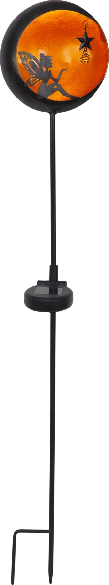 Fairytale Rav solcellelampe Fra Star Trading - Den runde metalltoppen er utsmykket med et vakkert femotiv som gir et dekorativt og lekent uttrykk.