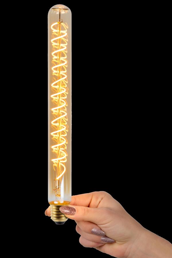 E27 Rørlampe 30cm 4,9W Fra Lucide - LED-lampen har de energieffektive egenskapene til en lavenergilampe og det stilige vintage-utseendet til en gammel lysp&aelig;re.