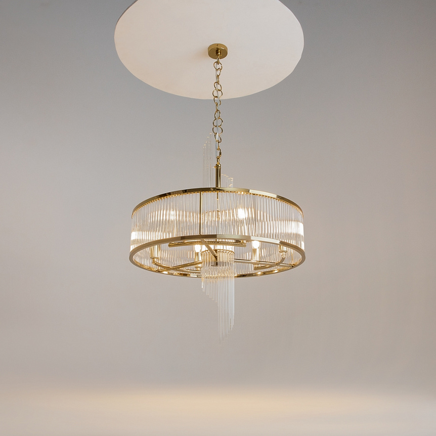 Frame Ø58 Gull Taklampe Fra Maytoni - Frame er en elegant lysekrone med en luksuri&oslash;s f&oslash;lelse takket v&aelig;re gullfargede detaljer og langstrakte prismer.