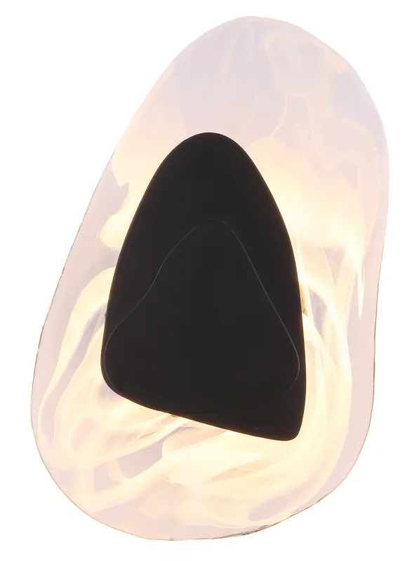 Dorsey 32cm Svart vegglampe Fra Globo Lighting - Dorsey v&auml;gglampa f&ouml;rtrollar med sin unika molnformade design och skapar en harmonisk atmosf&auml;r i varje rum.