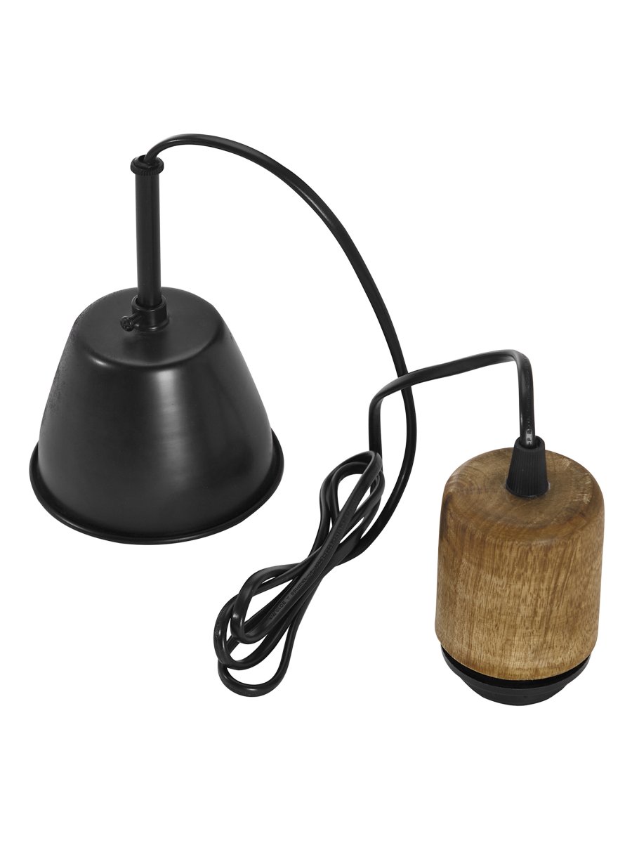 Estrid Ø40 Grønn Taklampe Fra PR Home - Lampeskjermen er trukket med stripete tekstil og har en lett konisk form som avsluttes med en sjenerøs volang nederst.