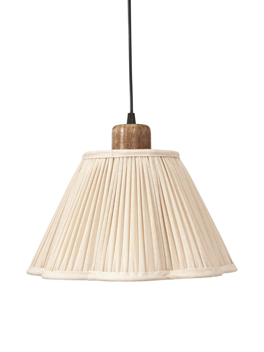 Siv Ø25 Off-white Taklampe Fra PR Home - Siv er en taklampe med rynket stoff i silkelook og foret med bomullsstoff i samme farge.