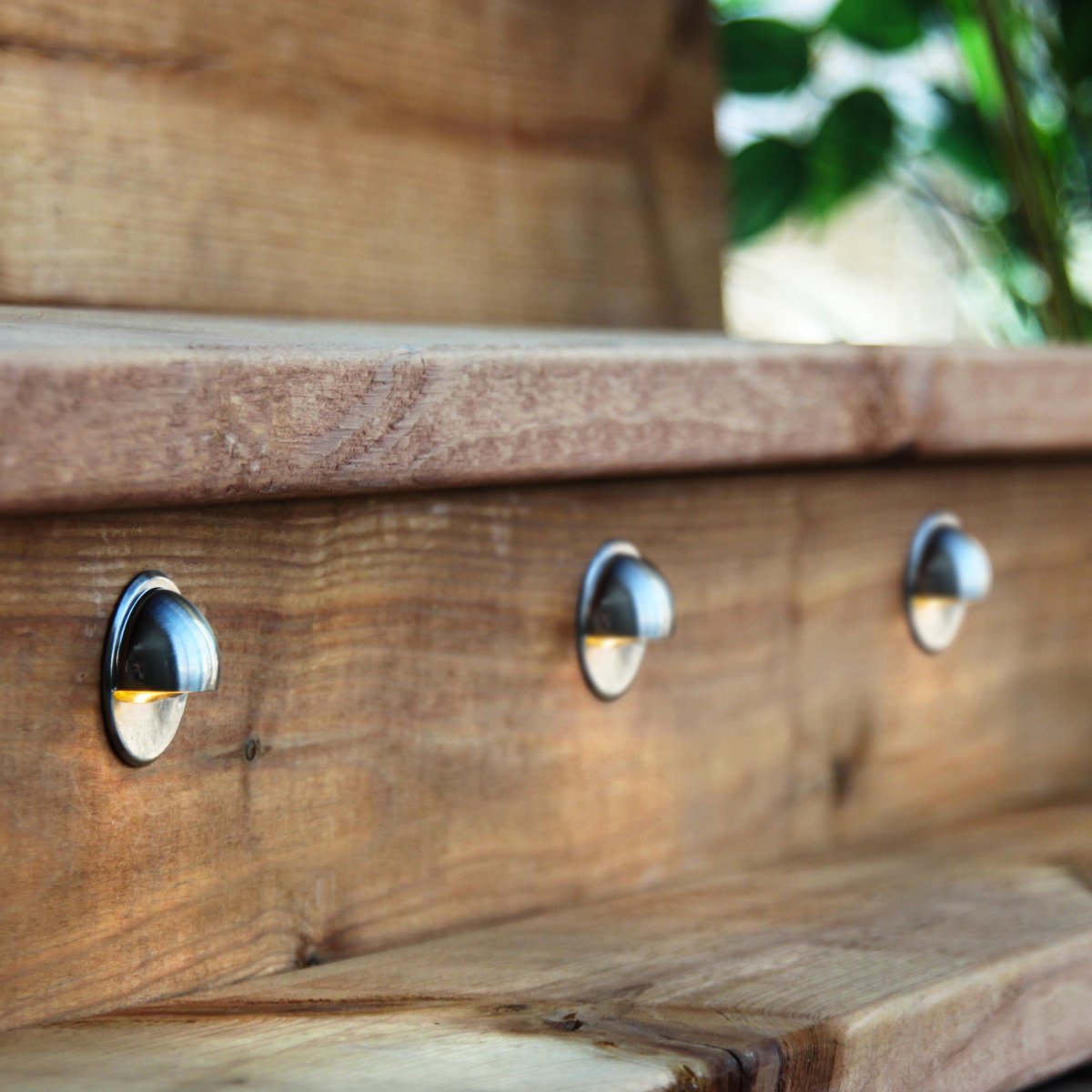 Aries 4 Sølv Fra Lightson - Den er liten som en dekklykt, men har en "gonal" for &aring; unng&aring; forvirring.