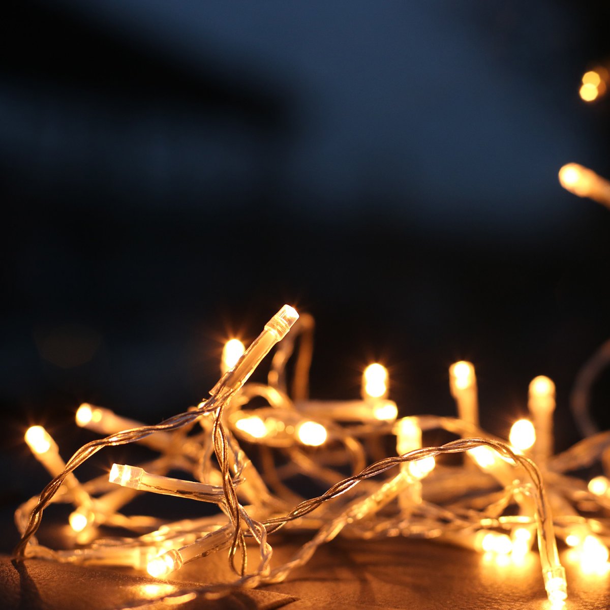 Ice Gjennomsiktig Fra Lightson - Ice er en dekorativ istapl&oslash;kke med istapper i lengder fra 30cm til 70cm.