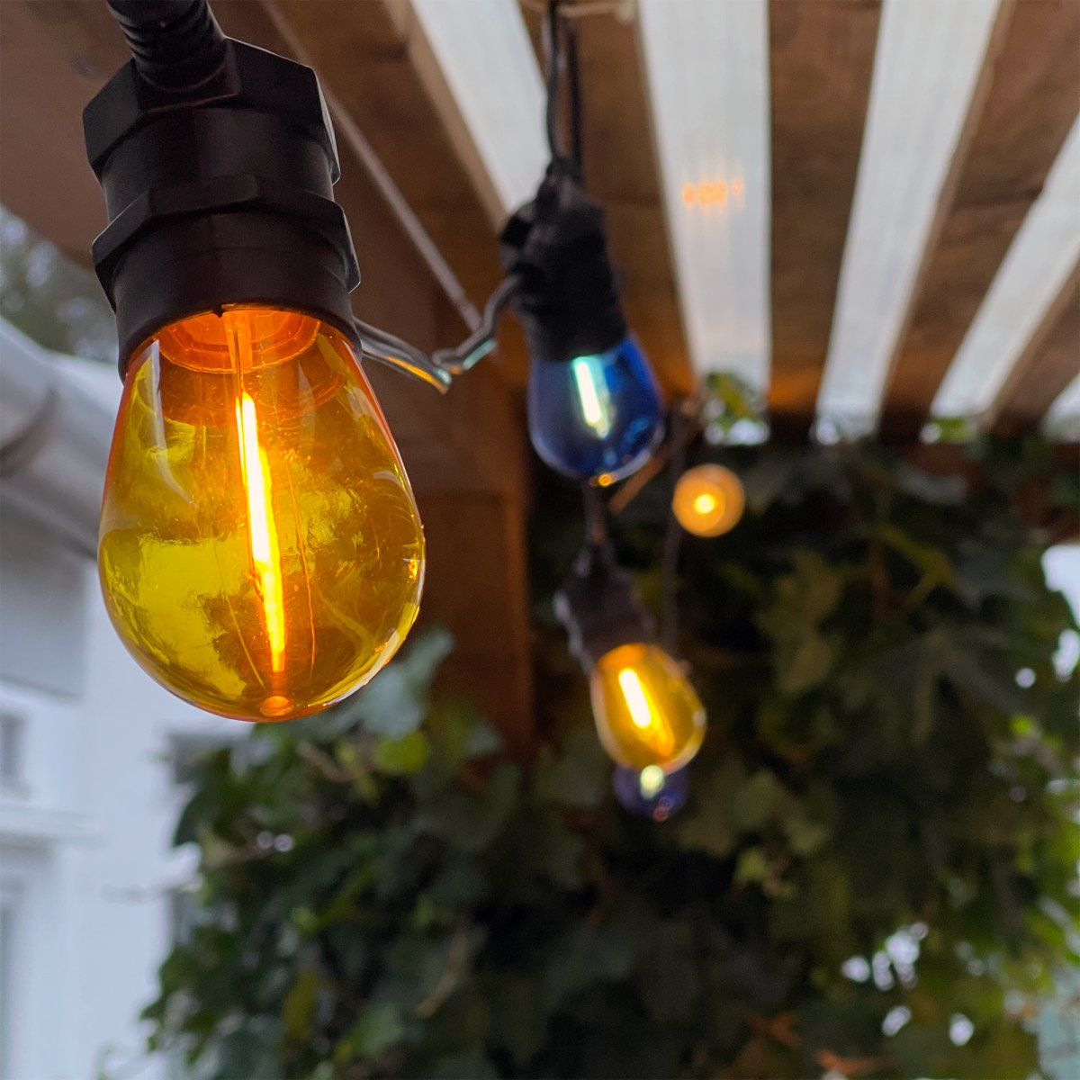 Deco bulb x 5 Gul Fra Lightson - Hageplugg &amp; Play fra LightsOn er et fleksibelt og rimelig 12-voltssystem for hagen din, som du enkelt installerer selv og senere kan bygge på, opptil 50 meter, hvis du ønsker det.