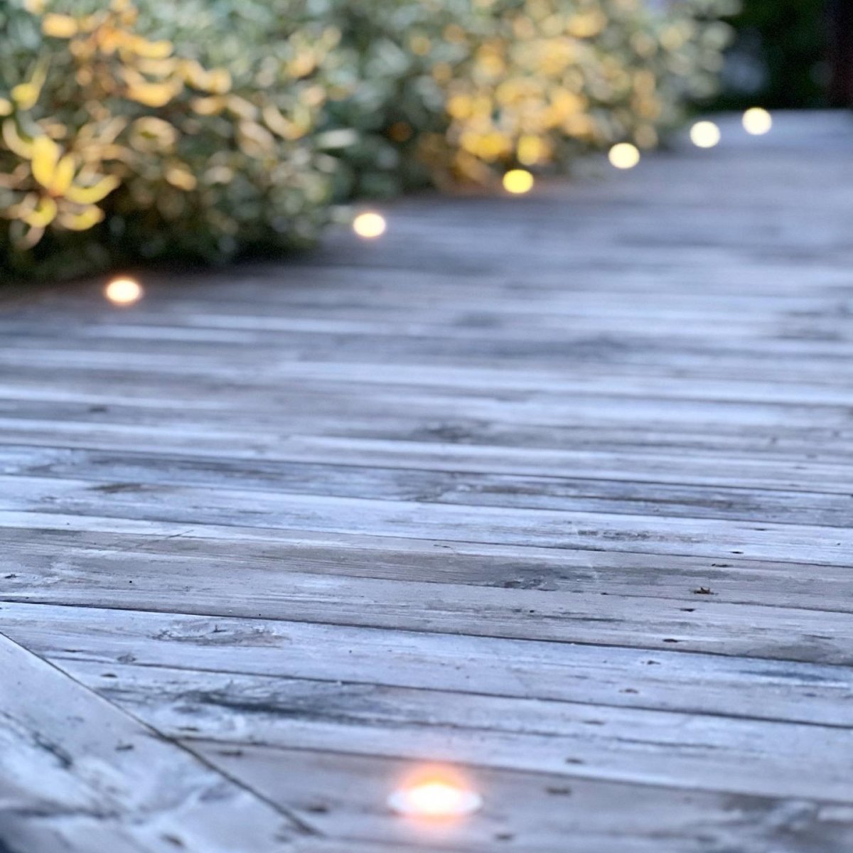 Dexter 10 Sølv Fra Lightson - P&aring; en brygge eller langs en korridor, kan du skape en myk str&oslash;m av lys mens lyset viser vei.