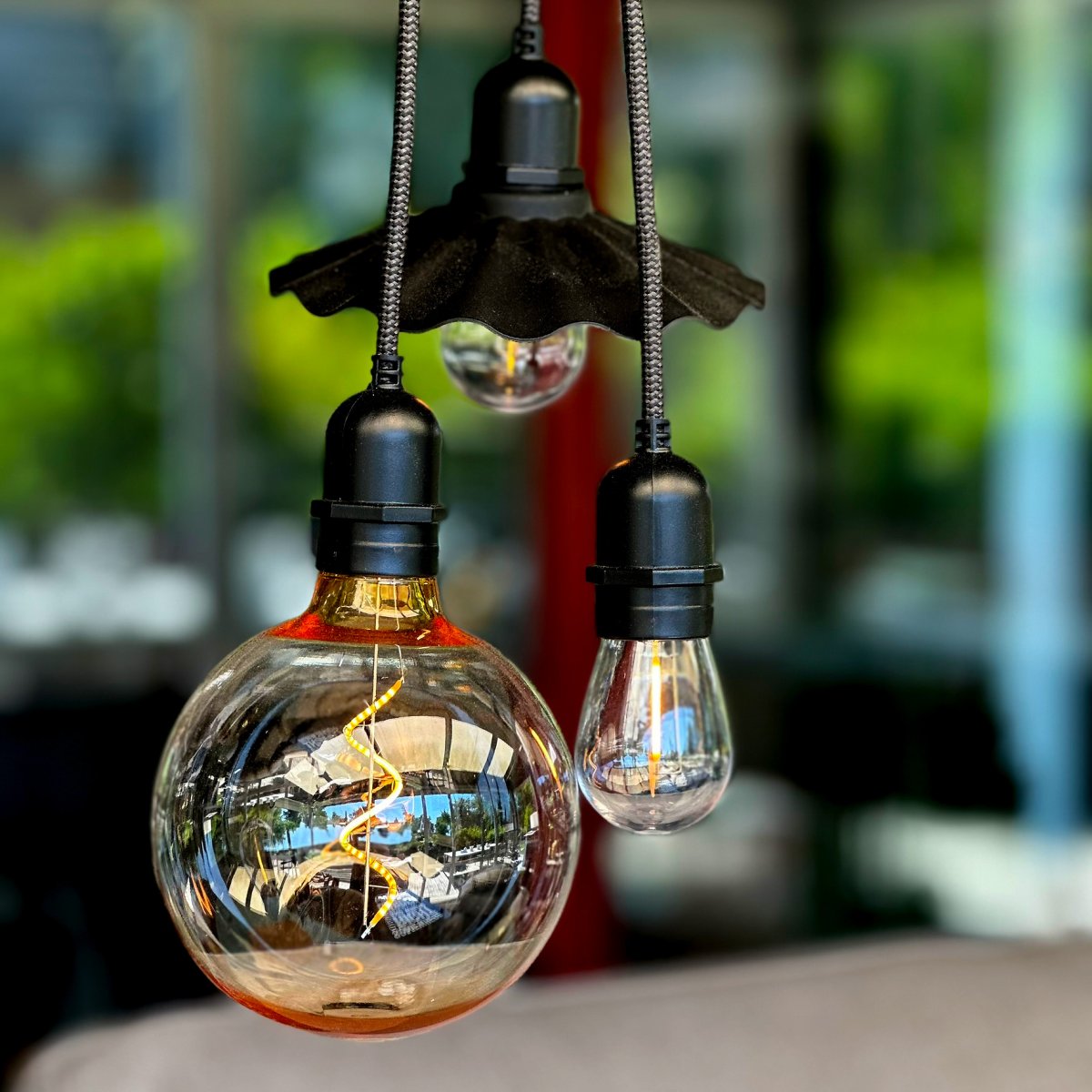Deco bulb XL Årgang Fra Lightson - Denne Deco-pæren med kobberfarget verdikopp i XL-format (12cm) passer perfekt til Gravity-pendelen, men også til festløkken Cozy.
