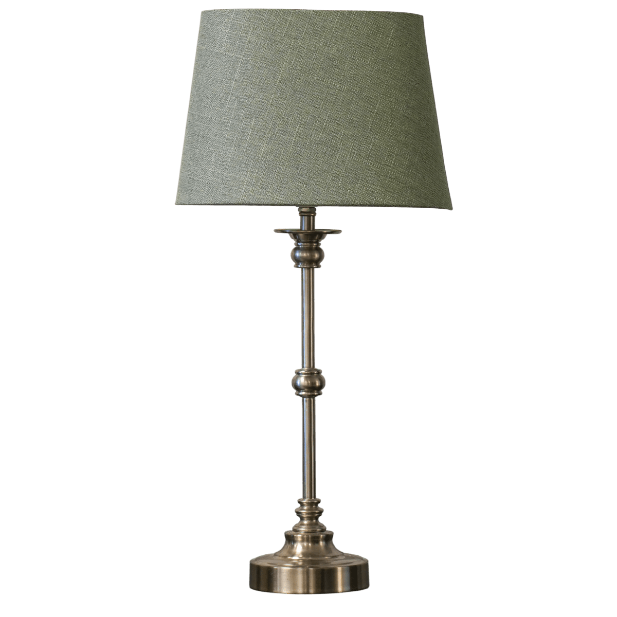 Axel Mini 50cm Sølv/grønn bordlampe Fra Lampan - Axel mini er en elegant bordlampe med et klassisk uttrykk og dekorative detaljer.