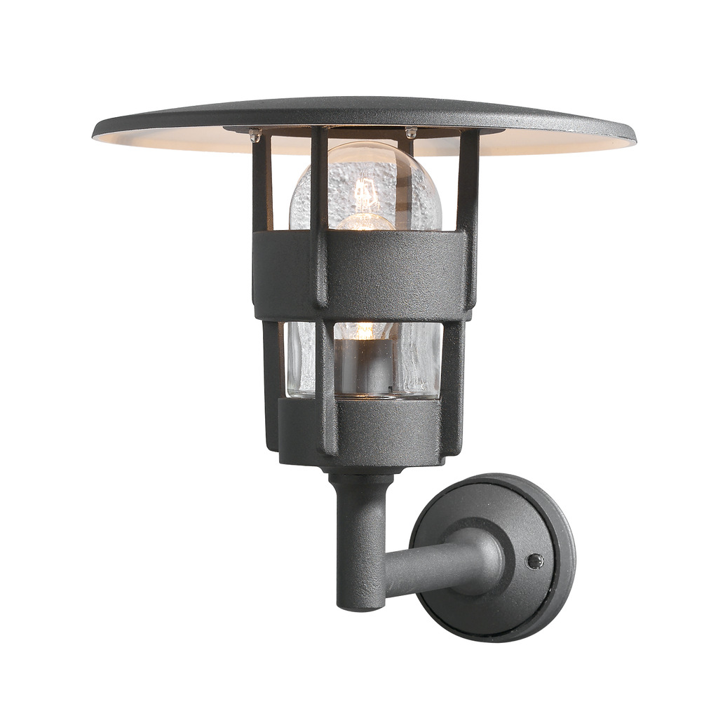 Zoom bilde av Freja Svart utendørslampe Fra Konstsmide - Lampen sprer et behagelig lys gjennom glassdetaljene og har en bred skjerm som beskytter mot været, noe som gjør den både slitesterk og funksjonell.