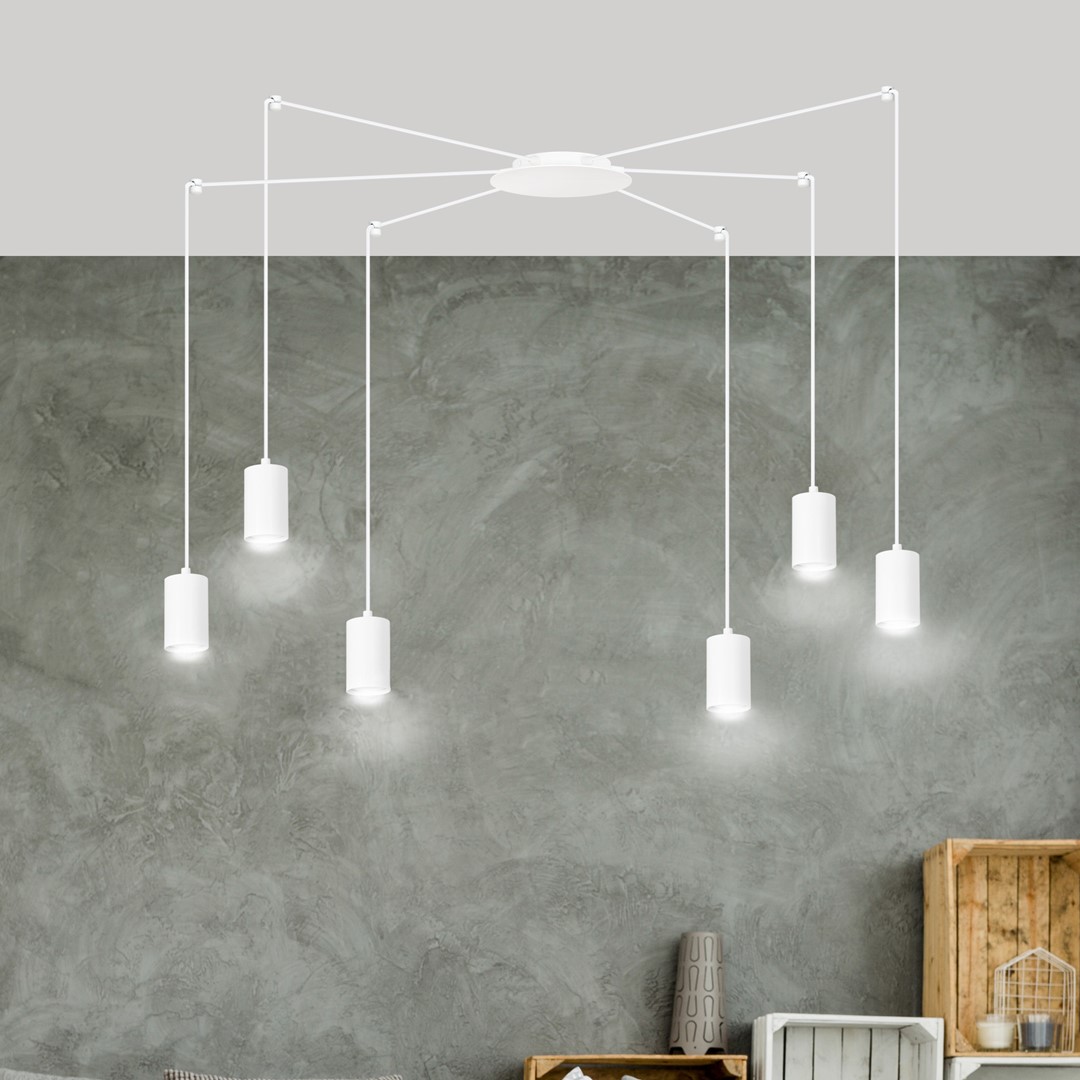 Traker 6 Hvit Taklampe Fra Emibig Lighting - Traker er en edderkopp-type taklampe som, takket være sine lange rør, gir mange muligheter.