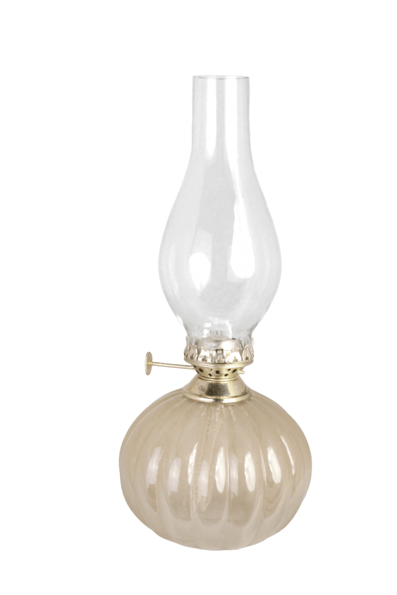 Zoom bilde av Olga Beige Fra Strömshaga - Den avrundede lampefoten i beigefarget glass har en ribbet struktur som gir lampen ekstra karakter og kombineres fint med brenneren i antikk messingfinish.