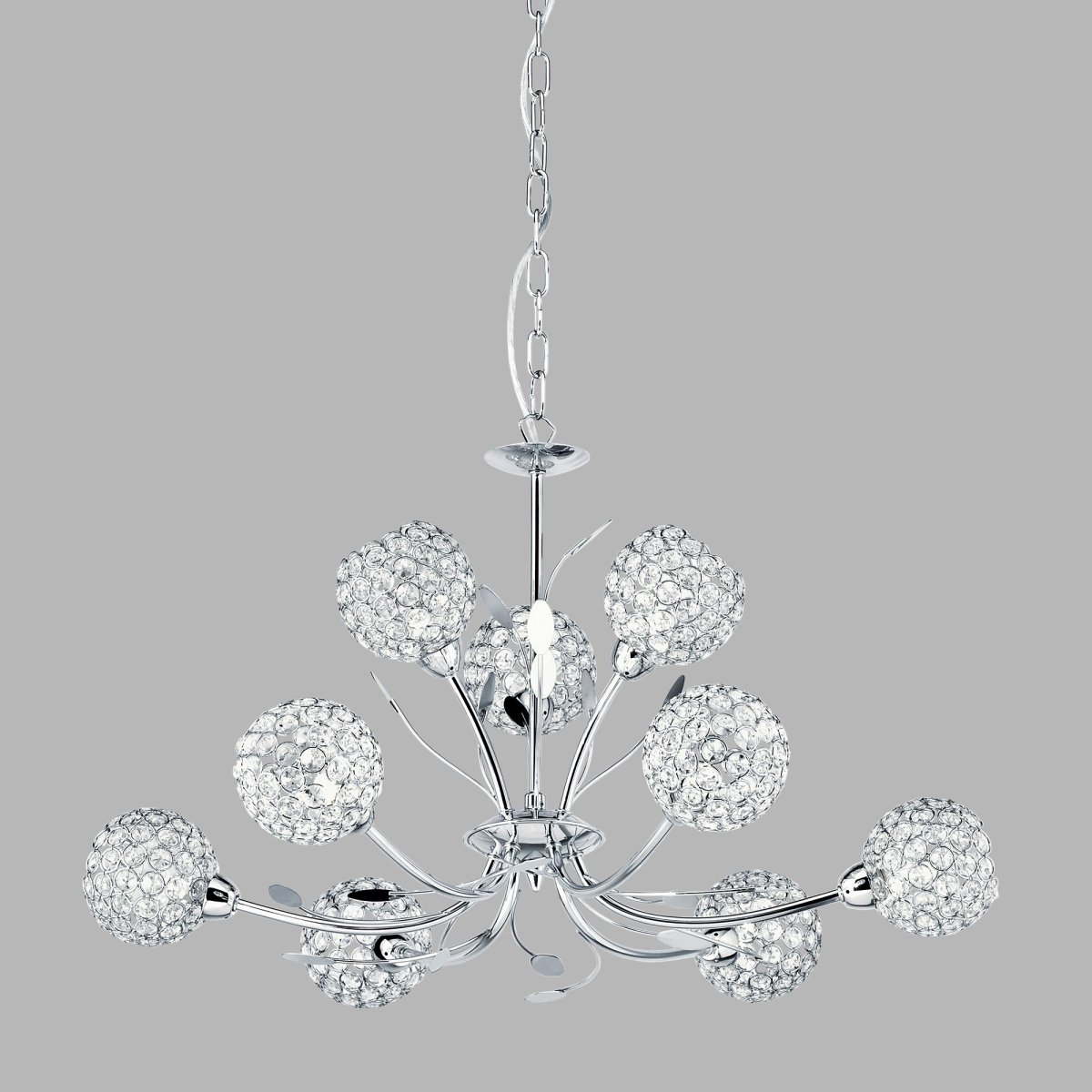 Bellis Ø68 Krom Taklampe Fra Searchlight - Den vakkert designede lampen har bladdekorasjoner og ni blomsterformede kuler i krom og klart glass, som sprer lyset videre; en elegant m&aring;te.