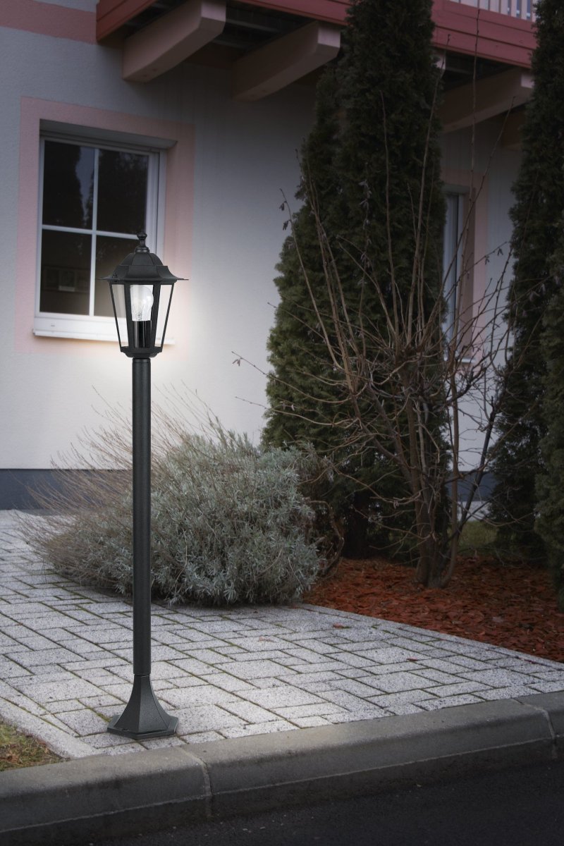 Laterna 100cm Svart pullerter Fra Eglo - Denne klassiske pullerten i svart aluminium kombinerer tidl&oslash;s design med funksjonell belysning.