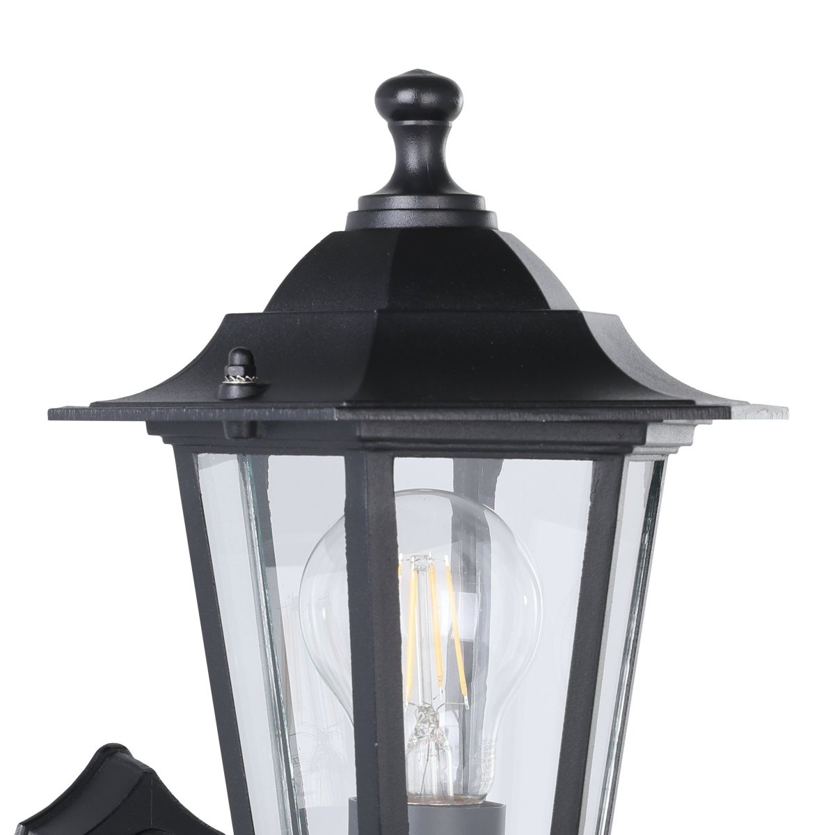 Laterna Svart utendørslampe Fra Eglo - Det klare glasset gj&oslash;r at lyskilden synes og sprer et behagelig og stemningsfullt lys.