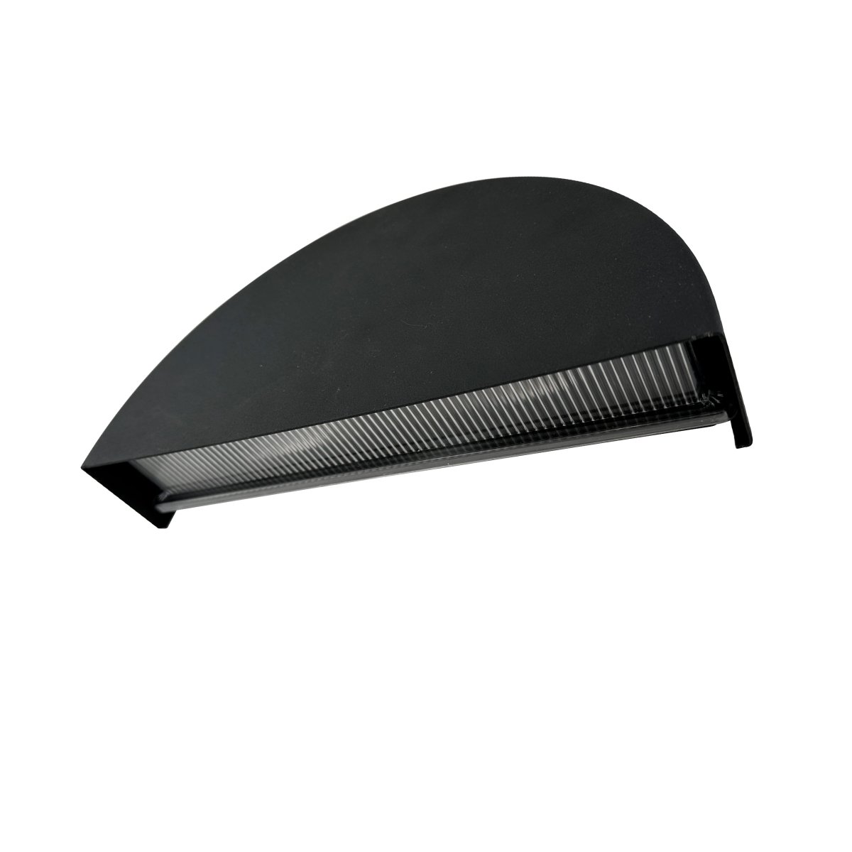 Scott Svart utendørslampe Fra Dyberg Larsen - Scott er i tv&aring; finish: galvanisert og sort stål, noe som gjør den til et fleksibelt valg for utendørsbelysning.