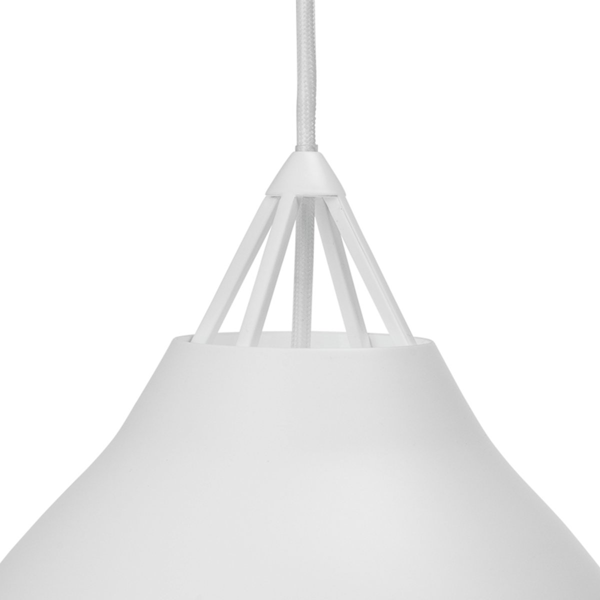 Pyra Ø23 Hvit Taklampe Fra Dyberg Larsen - Pyra er designet av Frank Kerdil for Dyberg Larsen, og er en lampe som gir lyskvalitet og stil til hjemmet ditt.