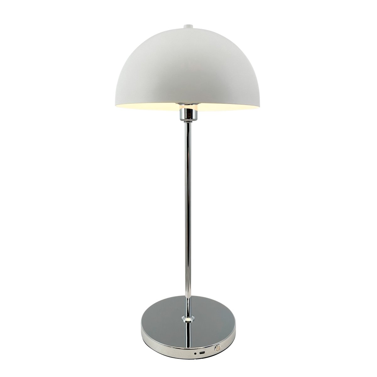 Lago 55cm Krom bærbar Fra Dyberg Larsen - Den kan anv&auml;ndas b&aring;de inomhus och utomhus och har en batteritid p&aring; upp till &aring;tta timmar per laddning.