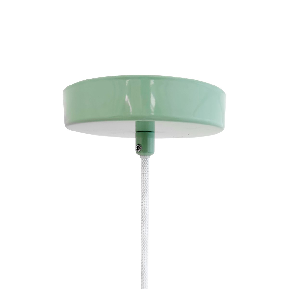 Haipot Ø23 Mynte Taklampe Fra Dyberg Larsen - Lampen er designet av danske Frank Kerdil og produsert i samarbeid med stylist Anette Eckmann, og er inspirert av det japanske universet og Australias vakre farger.