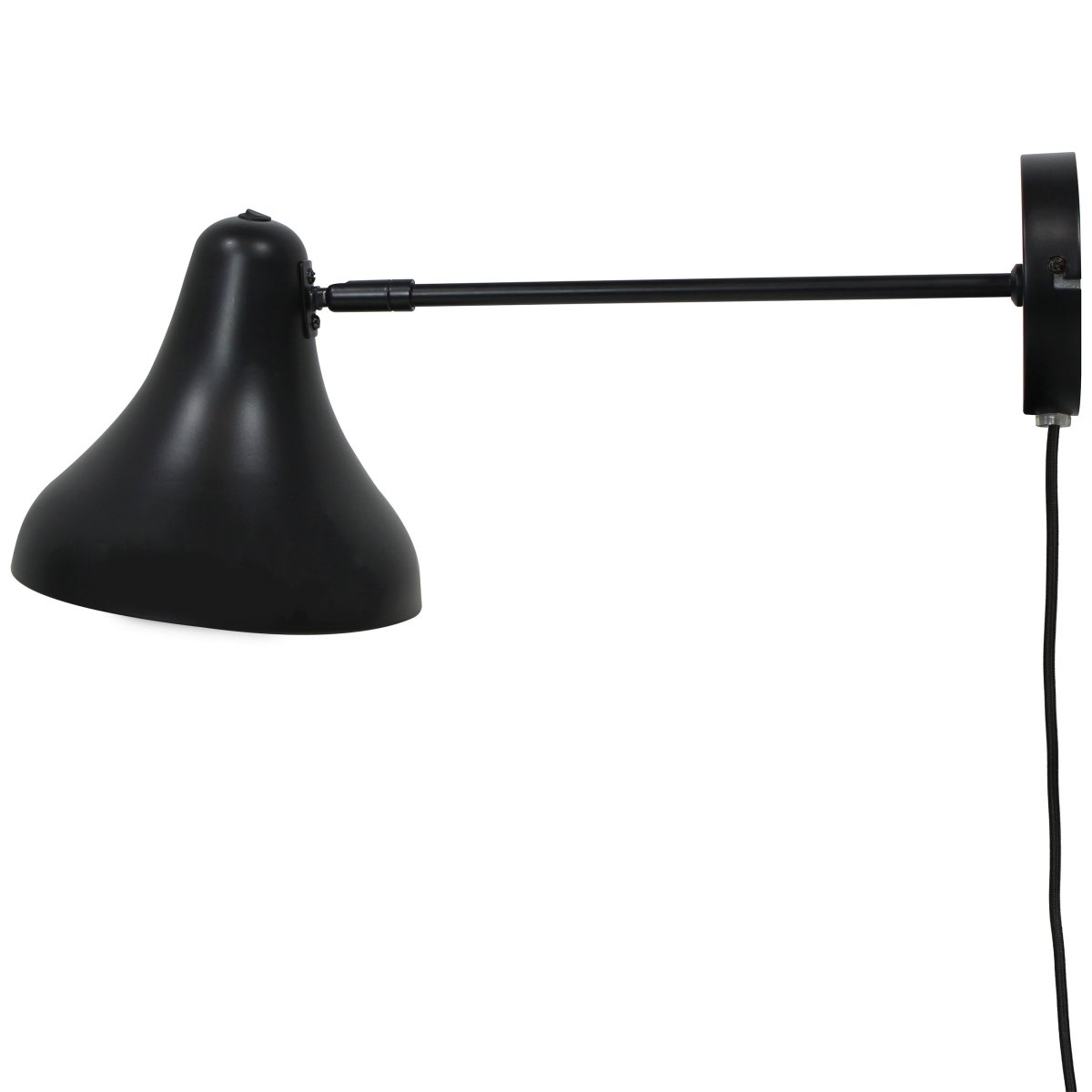 Tokyo 32cm Svart vegglampe Fra Dyberg Larsen - Den minimalistiske formen og industrielle følelsen gjør Tokyo til en diskret, men elegant interiørdetalj som smelter inn i både moderne og klassiske miljøer.
