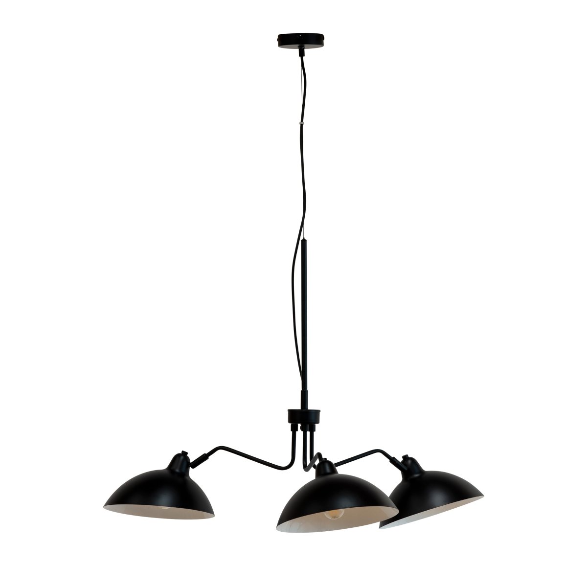 Futura Ø95 Matt svart Taklampe Fra Dyberg Larsen - Passer både til klassisk og moderne interiør, og forsterker stemningen i stuen, spisestuen eller soverommet.