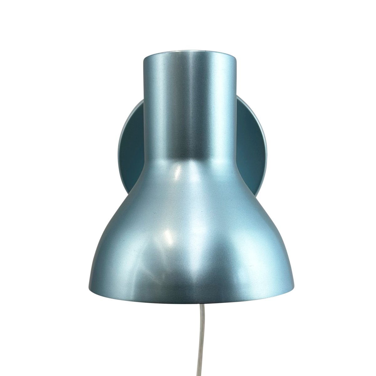 Bob Blå leselampe Fra Dyberg Larsen - Bob &auml;r det perfekta valet f&ouml;r det moderna hemmet och kombinerar stilren design med funktionalitet.