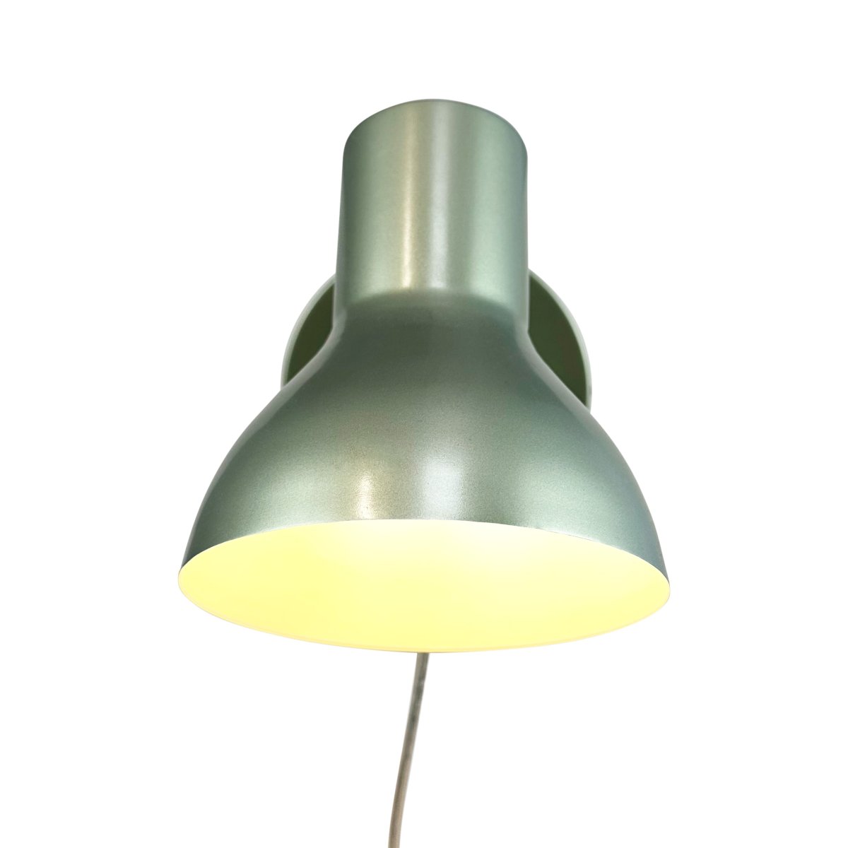 Bob Grønn leselampe Fra Dyberg Larsen - Bob &auml;r det perfekta valet f&ouml;r det moderna hemmet och kombinerar stilren design med funktionalitet.