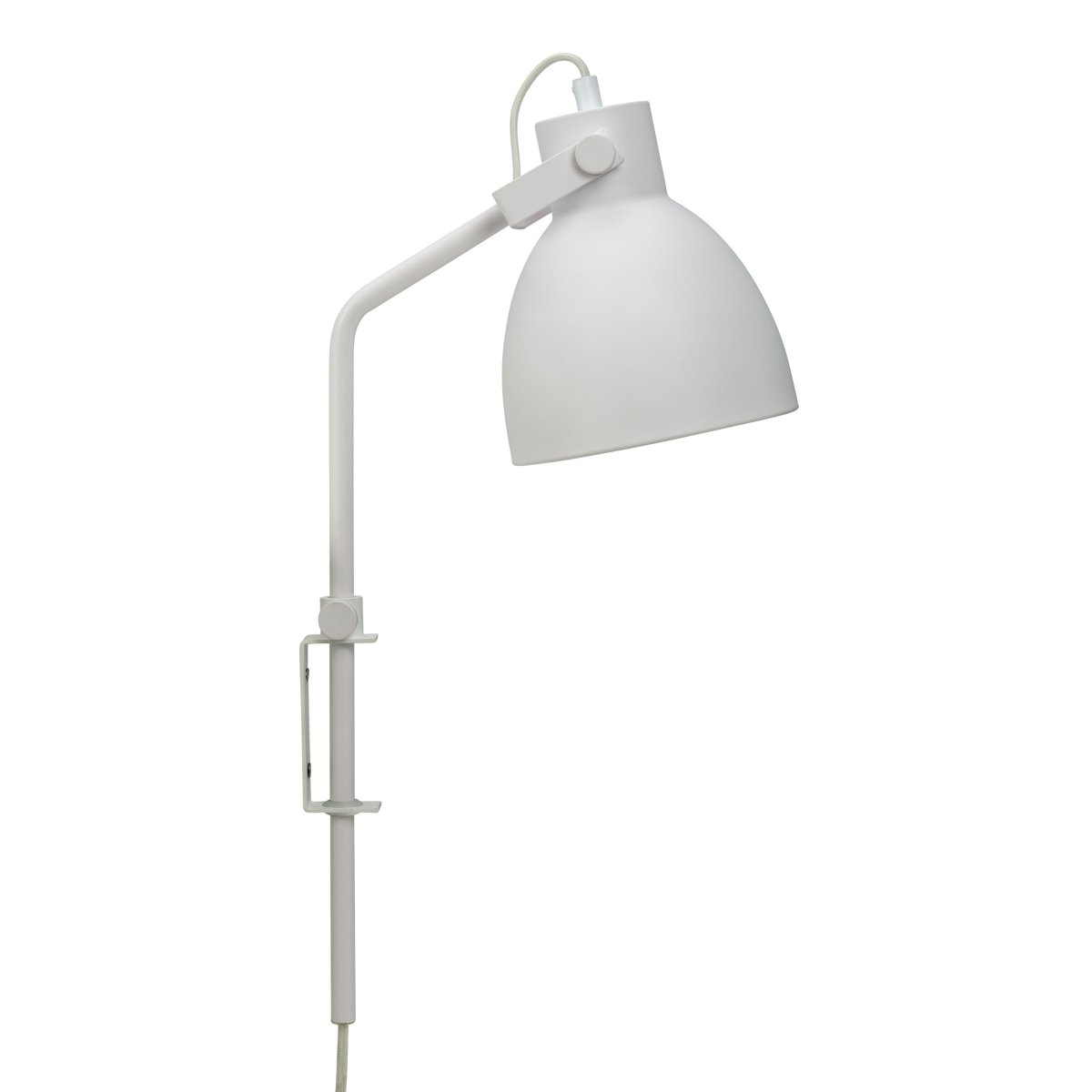 Coast 48cm Hvit vegglampe Fra Dyberg Larsen - Coast er enkel å montere med en enkel brakett og passer både i moderne leiligheter og klassiske hus.