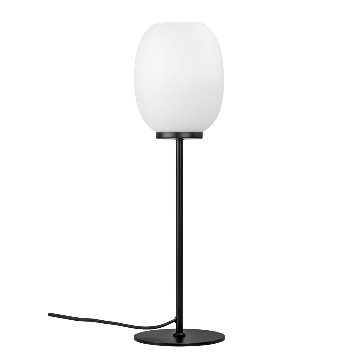 DL39 52cm Opal bordlampe Fra Dyberg Larsen - Lampen byr på mange bruksområder og med sitt myke lys og runde form er den perfekt for stua, restauranter, kafeer eller kontormiljøer.