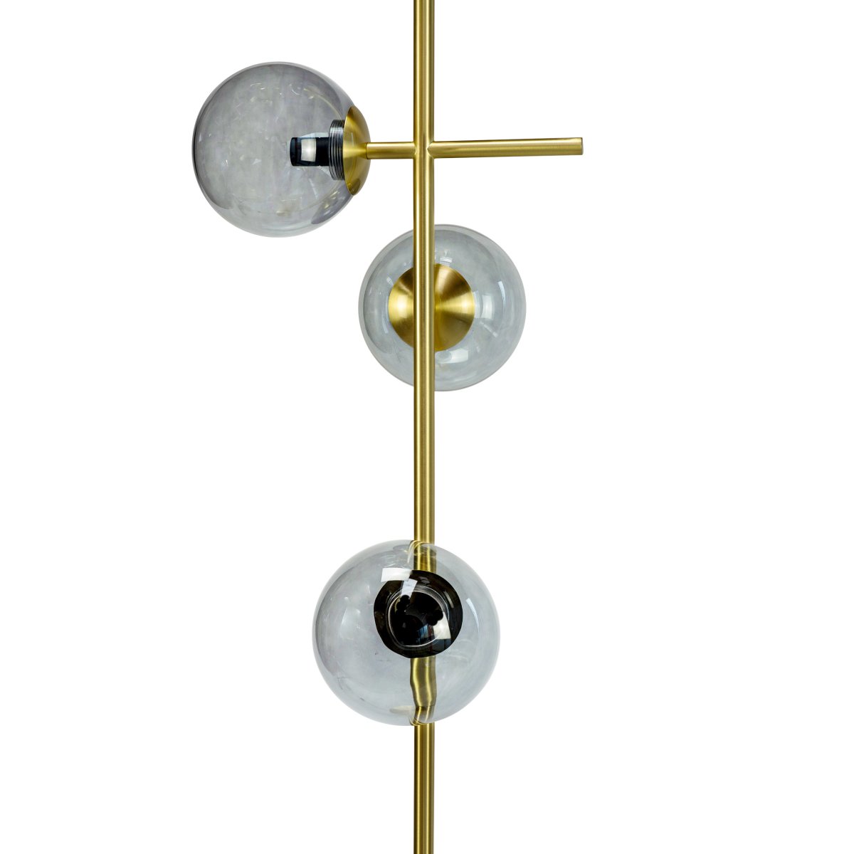 Como Messing gulvlampe Fra Dyberg Larsen - COMO-serien har en jevn overflate i messing, noe som gjør at produktene kan kombineres og brukes sammen.