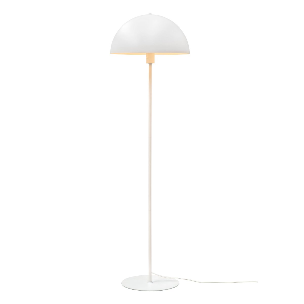 Stockholm Hvit gulvlampe Fra Dyberg Larsen - Den hvite gulvlampen i Stockholm-serien, med en h&oslash;yde p&aring; 140 cm cm, er ideell for &aring; gi lys i stuen, soverommet, kontoret og mange andre steder.