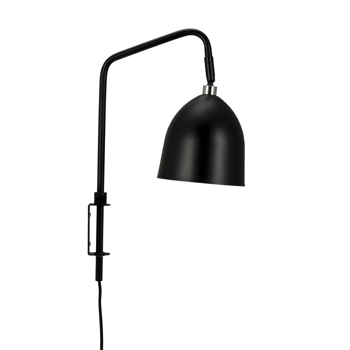 Easton 43cm Svart vegglampe Fra Dyberg Larsen - Easton-serien har en rolig og sofistikert design som smelter inn i alt moderne interiør.