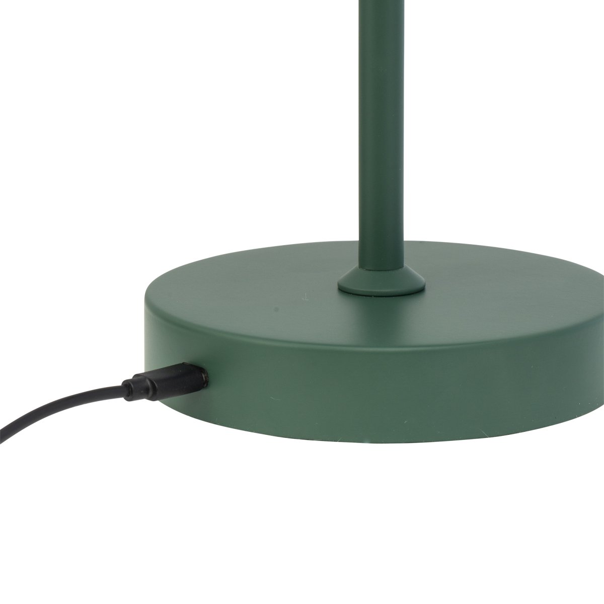 Stockholm 30cm Mørk grønn bærbar Fra Dyberg Larsen - Stockholm bordlampe i gr&oslash;nt &ndash; en oppladbar lampe med 3 lysstyrkeniv&aring;er (100 %, 50 % og 25 %) som gir fleksibel belysning b&aring;de innend&oslash;rs og utend&oslash;rs.