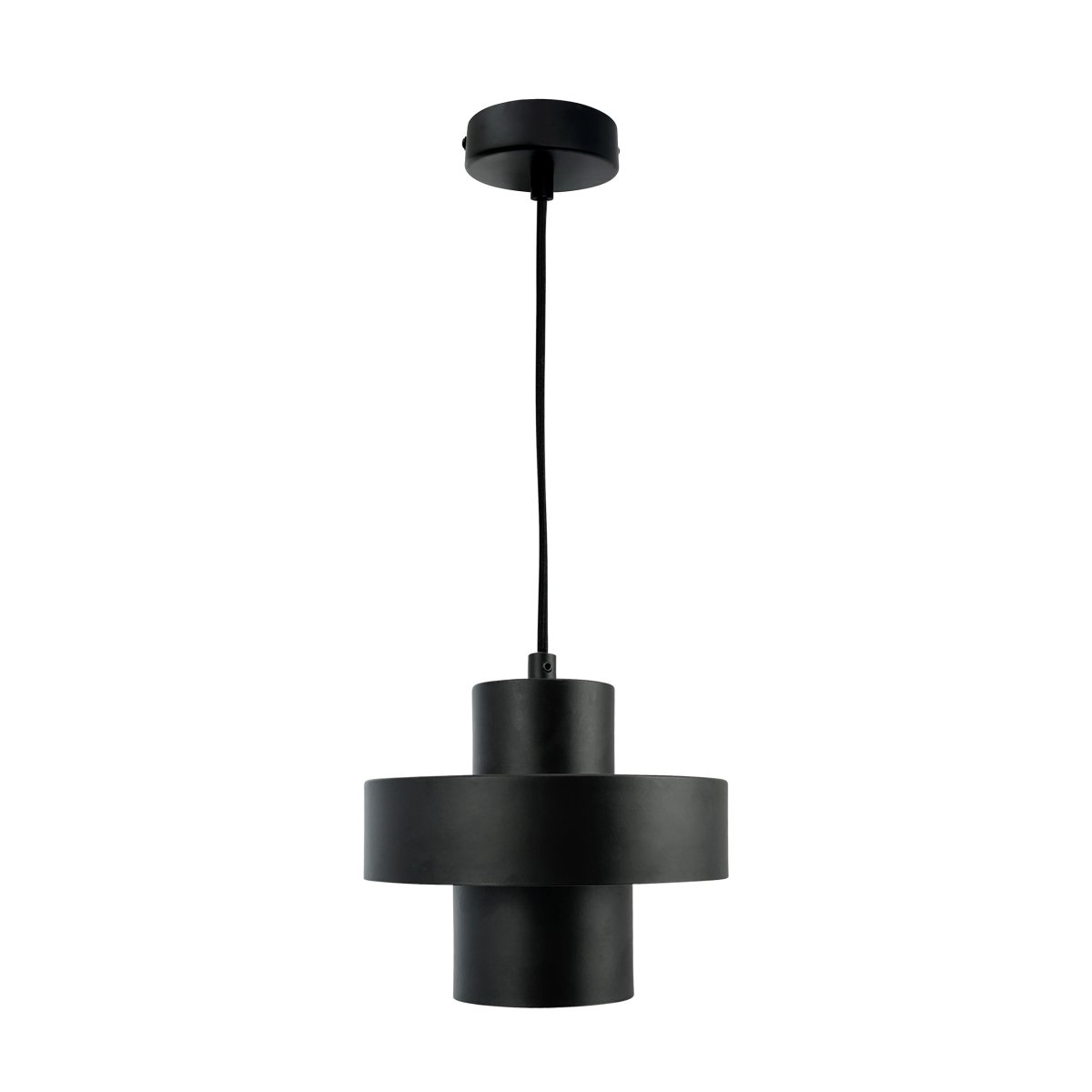 Stoke Ø20 Svart Taklampe Fra Dyberg Larsen - Avhengig av fargevalg og plassering kan lampen fungere både som en skulpturell interiørdetalj og som lyspunkt, uansett om den plasseres over kjøkkenbordet, på skrivebordet eller i stue og soverom.