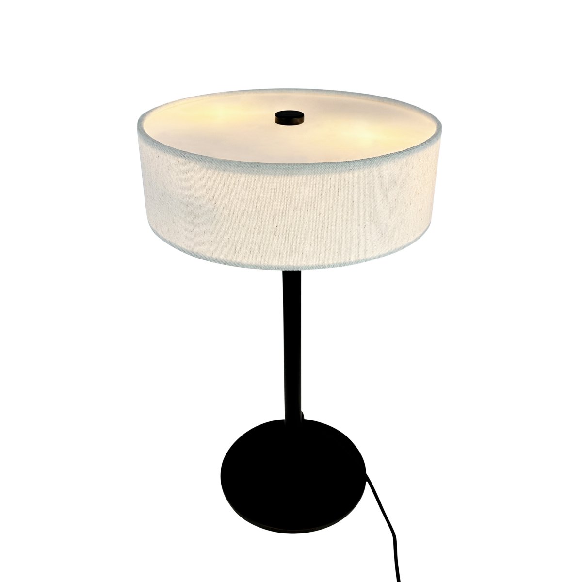 Calix 40cm Svart bordlampe Fra Dyberg Larsen - Den stabile basen og den enkle formen gjør den enkel å plassere i ulike miljøer, samtidig som den bidrar med fyldig stemningsbelysning og et elegant designelement.