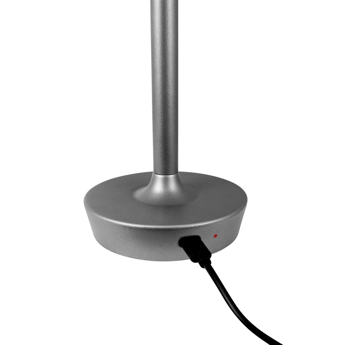 Flow 25cm Sølv bærbar Fra Dyberg Larsen - Lampen er av tre og lett å flytte, noe som gir frihet til å plassere den hvor som helst.