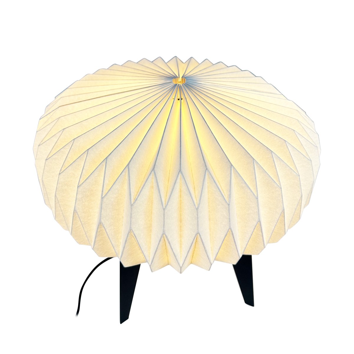 Ventnor 34cm Svart bordlampe Fra Dyberg Larsen - Lampen er designet for å gi et mykt og koselig lys i hjemmet ditt.