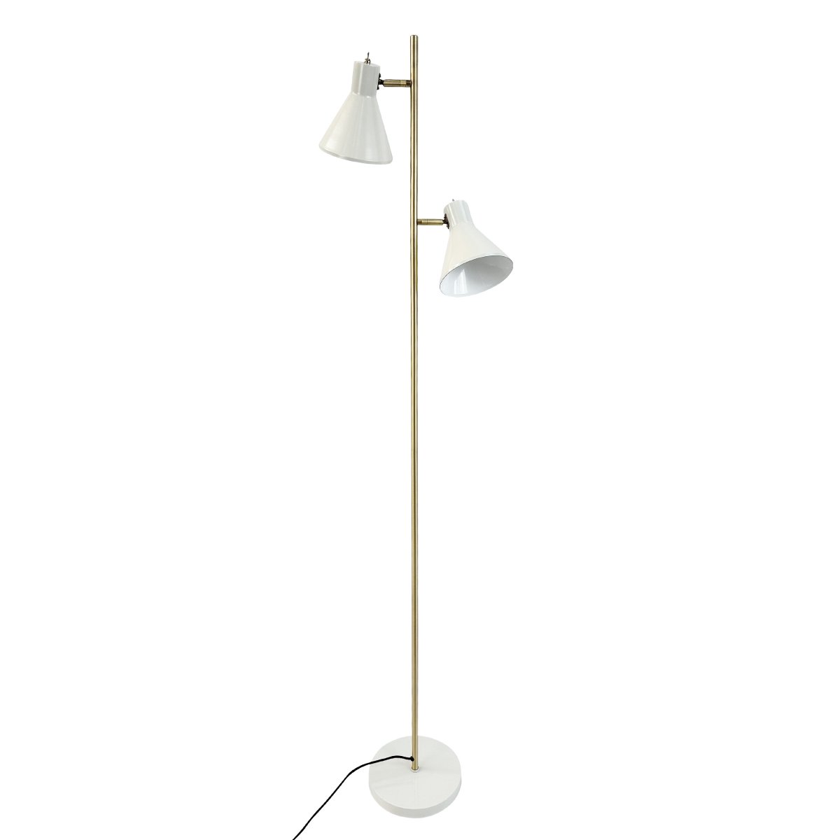 Sleep Skinnende hvit gulvlampe Fra Dyberg Larsen - Den hvite fargen gir lampen et moderne og rent utseende som passer inn i ulike interi&oslash;rstiler, mens detaljene i antikk messing gir et elegant preg.
