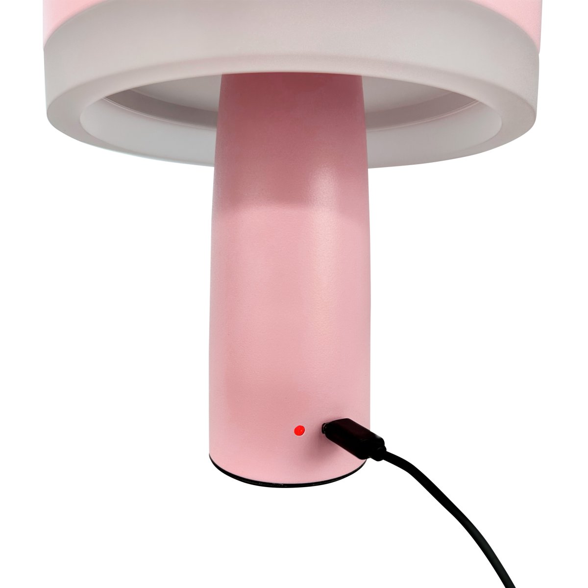 Porter 16cm Rosa bærbar Fra Dyberg Larsen - Porter LED oppladbar bordlampe er en moderne og funksjonell lampe med unikt design hvor lyset kommer fra kanten, som gir et behagelig og jevnt lys.