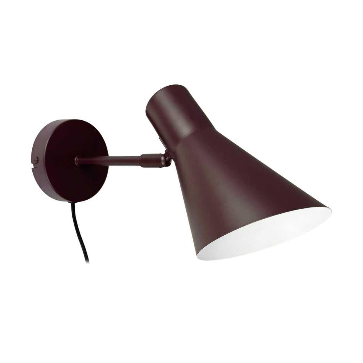 DL12 Brun leselampe Fra Dyberg Larsen - Lampen har en bevegelig skjerm som gjør det enkelt å rette lyset etter behov, perfekt som leselampe på soverommet eller ved lenestolen i stuen.