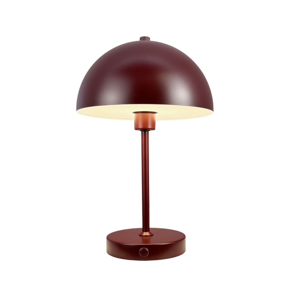 Stockholm 30cm RØD bærbar Fra Dyberg Larsen - Det smarte designet med en lavere skjerm gir et mykere og mer behagelig lys som skaper en koselig atmosf&aelig;re.