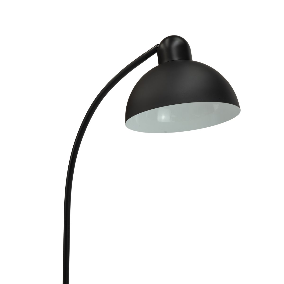 Eric Svart gulvlampe Fra Dyberg Larsen - Lampens stabile sokkel og matte finish i sort skaper et tidløst utseende, ideelt for både stue og arbeidsrom.