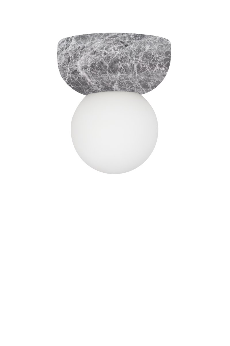 Torrano Ø13 Grå marmor baderomslampe Fra Globen Lighting - Lampen er IP44-klassifisert, noe som betyr at den kan brukes i fuktige miljøer som bad, og den kan også brukes på både vegger og tak.